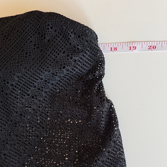 Kona Sol Black, V-Cut Crochet Bikini Top, Size L - Picture 8 of 8